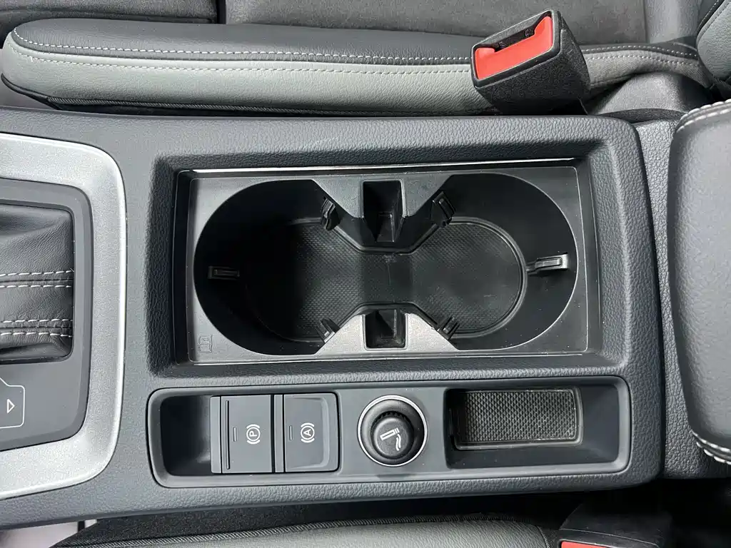 Audi Q3 — фото 14