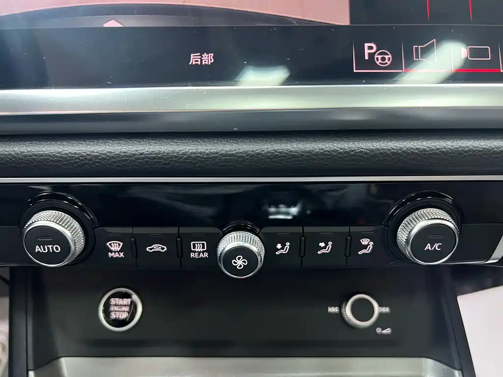 Audi Q3 — фото 15