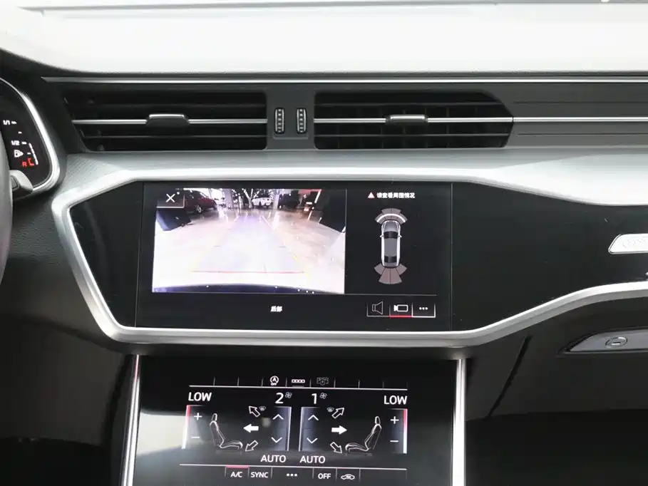 Audi A7L — фото 19