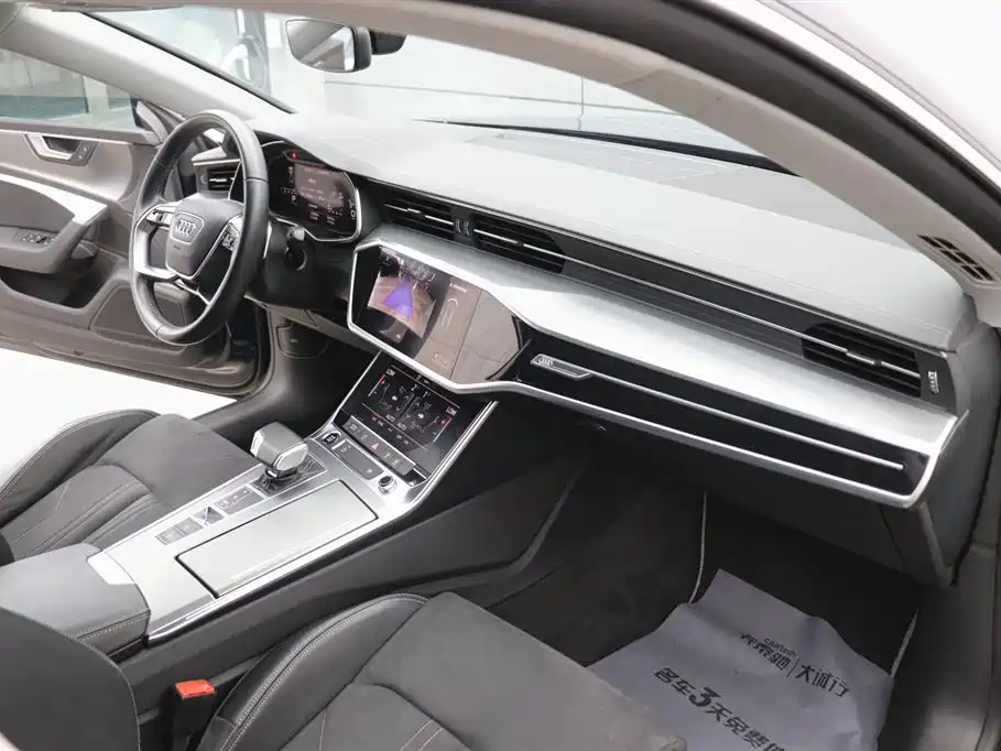Audi A7L — фото 23