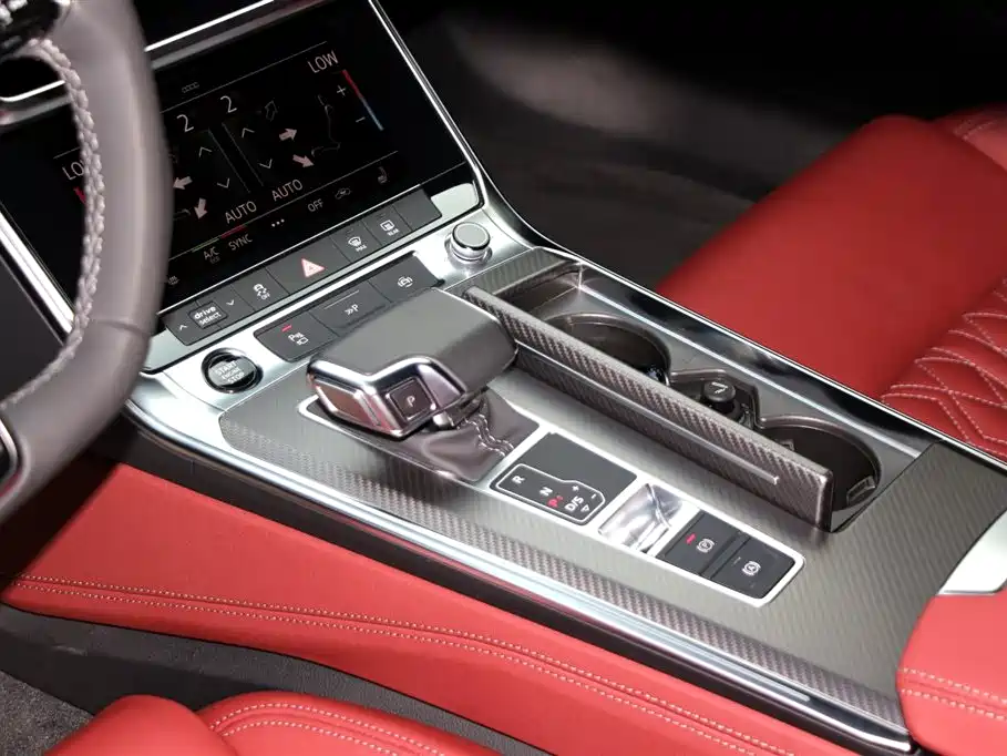 Audi A7L — фото 6