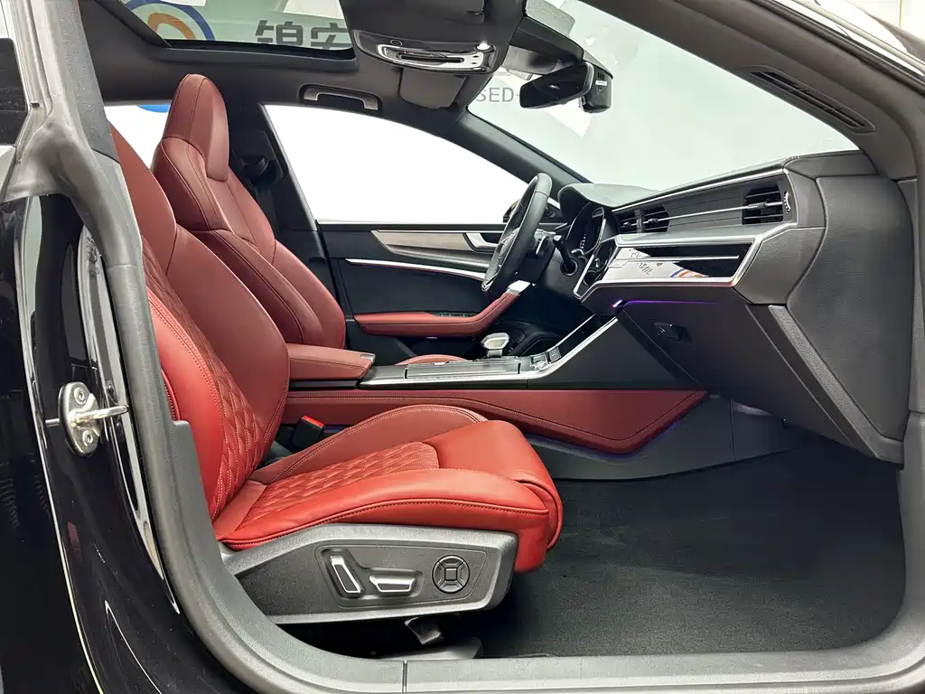 Audi A7L — фото 19