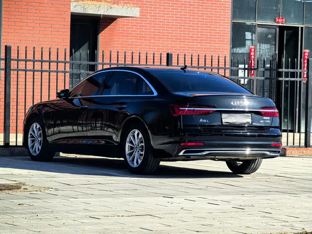 Audi A6L — фото 7