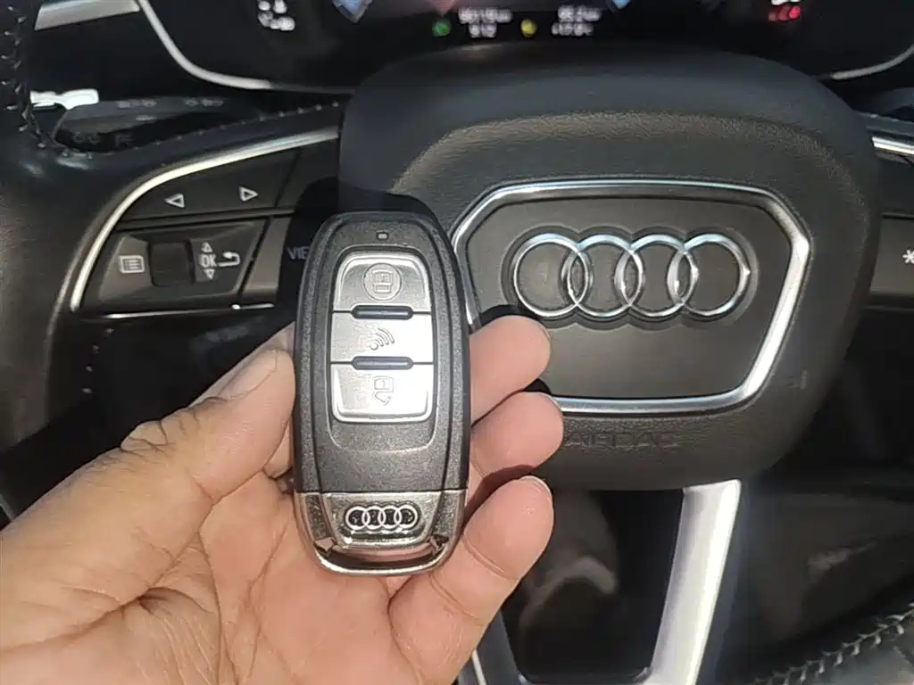 Audi Q3 — фото 9