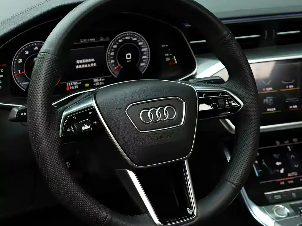 Audi A6L — фото 10