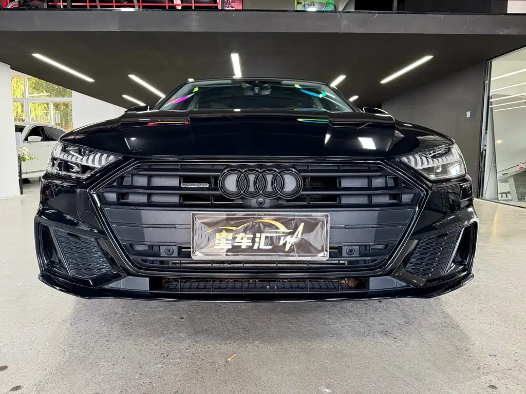 Audi A7L — фото 2