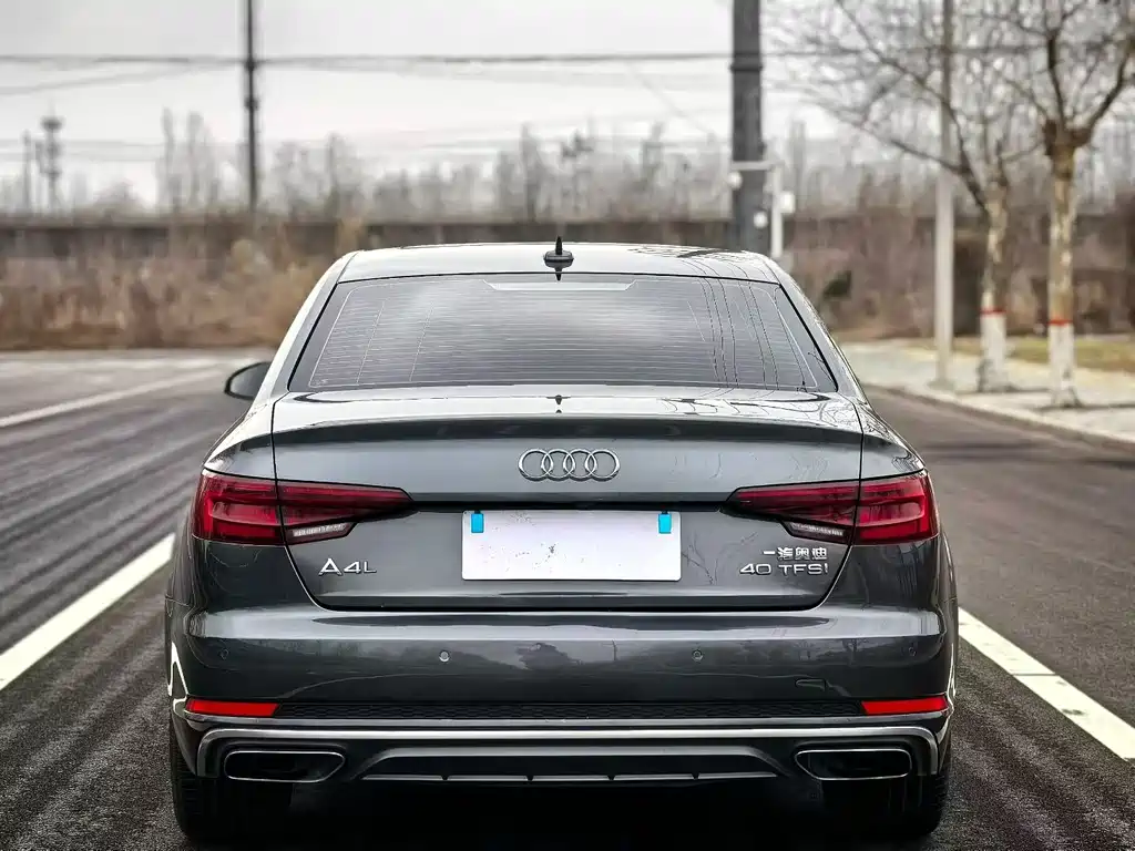 Audi A4L — фото 5