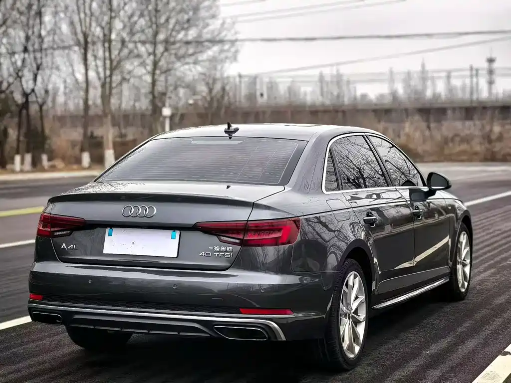 Audi A4L — фото 6