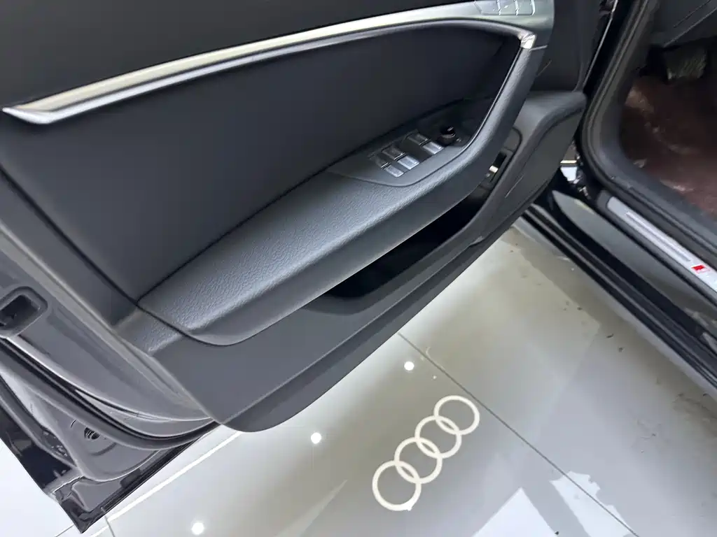 Audi A6L — фото 6