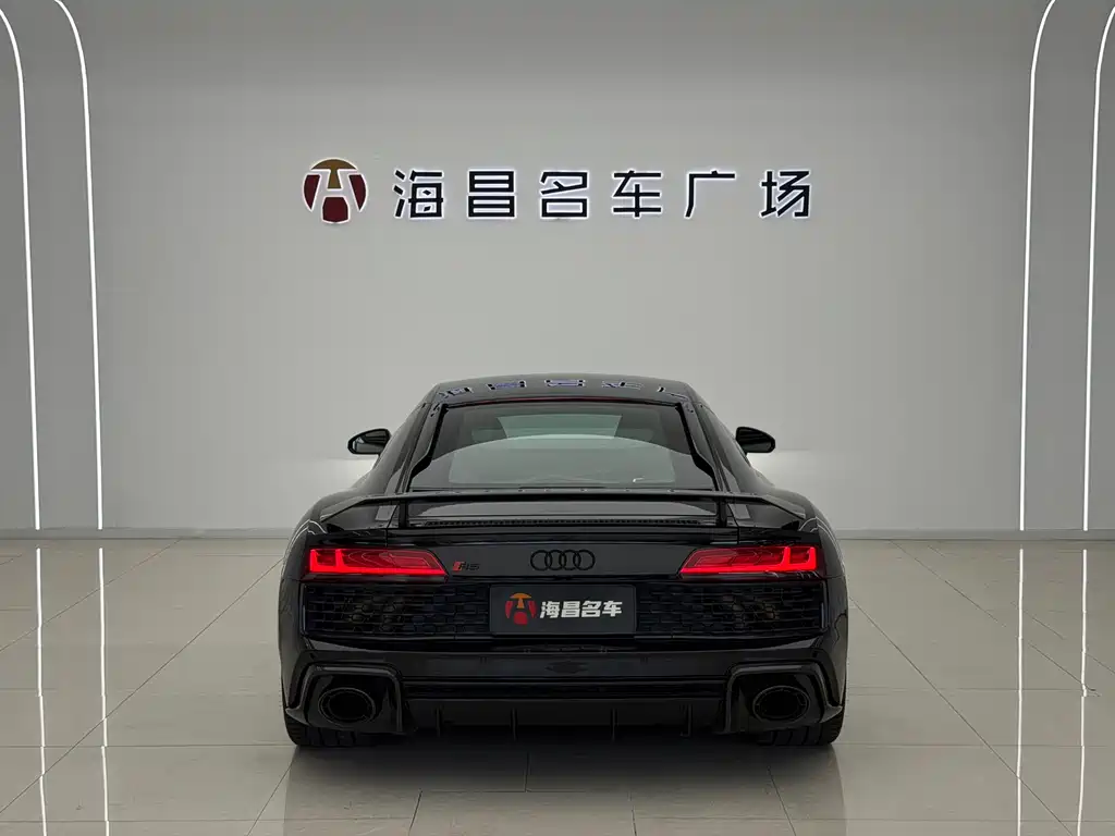 Audi R8 — фото 8