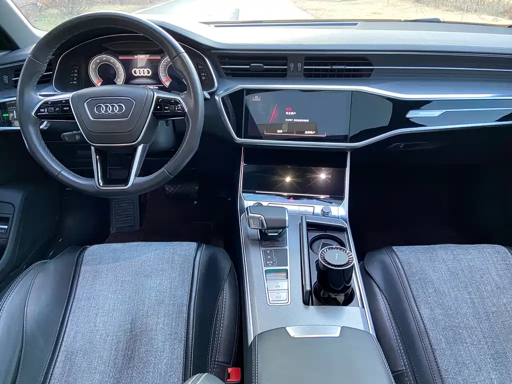 Audi A6L — фото 10