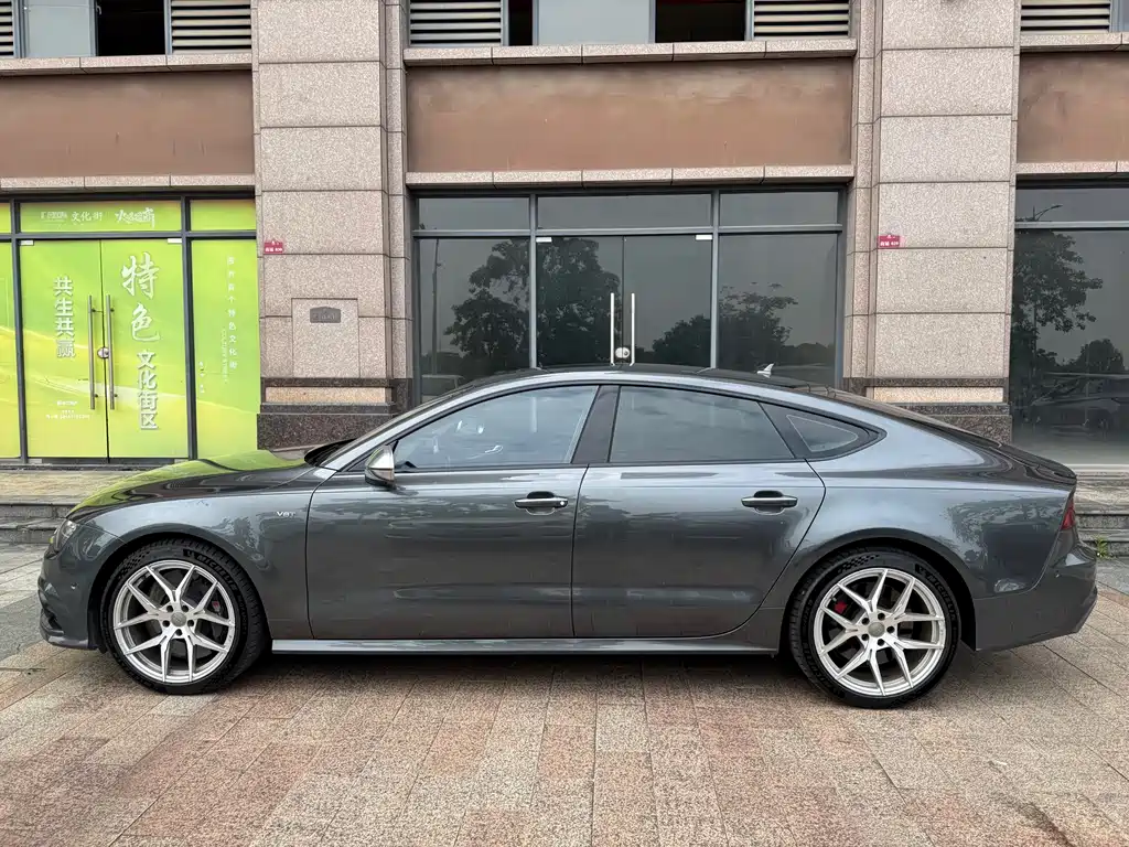 Audi S7 — фото 2