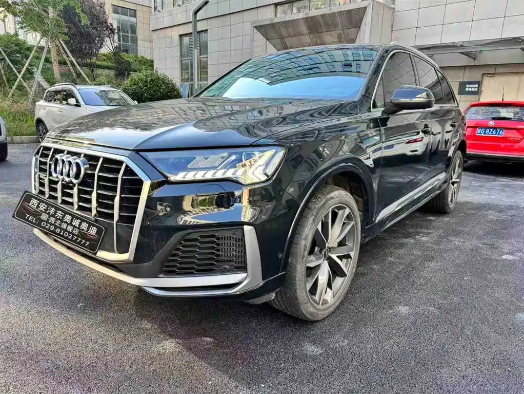 Audi Q7 — фото 2