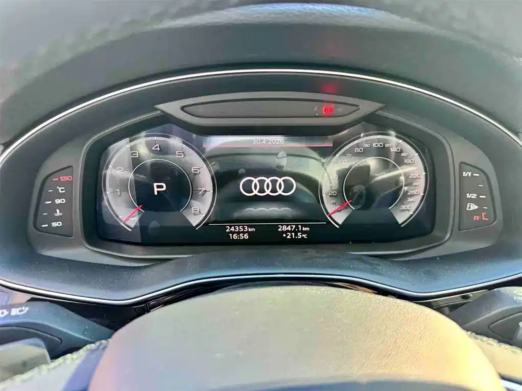 Audi Q7 — фото 4