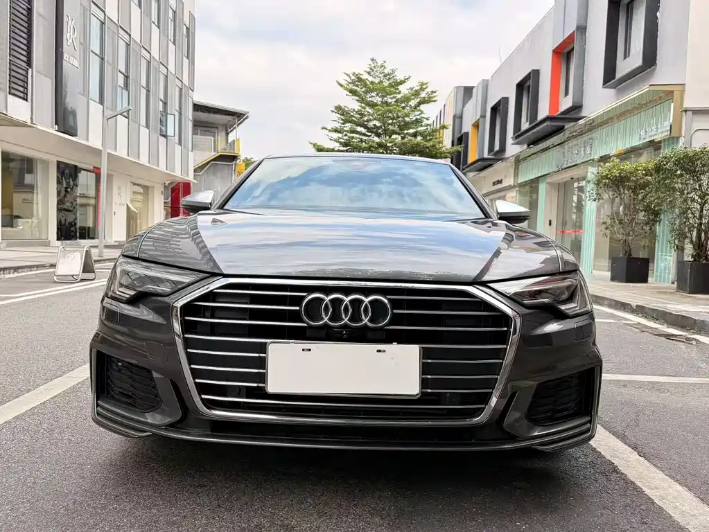 Audi A6L — фото 2