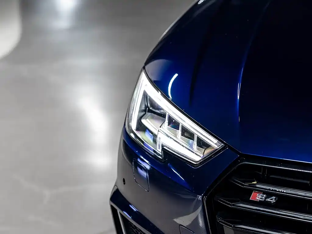 Audi S4 — фото 6