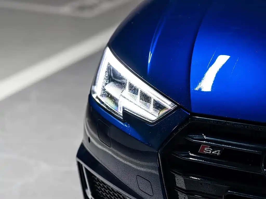 Audi S4 — фото 7