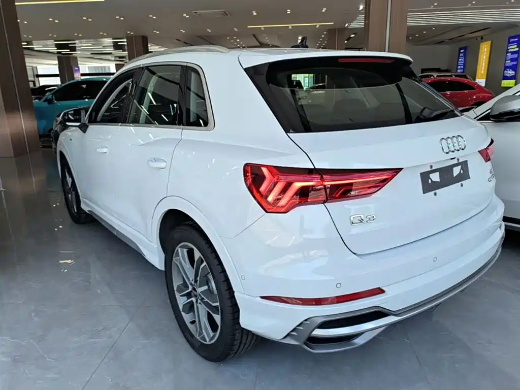 Audi Q3 — фото 5