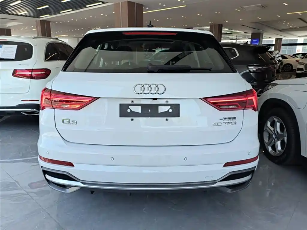Audi Q3 — фото 6