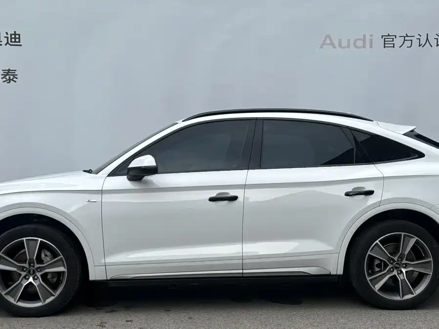 Audi Q5L Sportback — фото 2