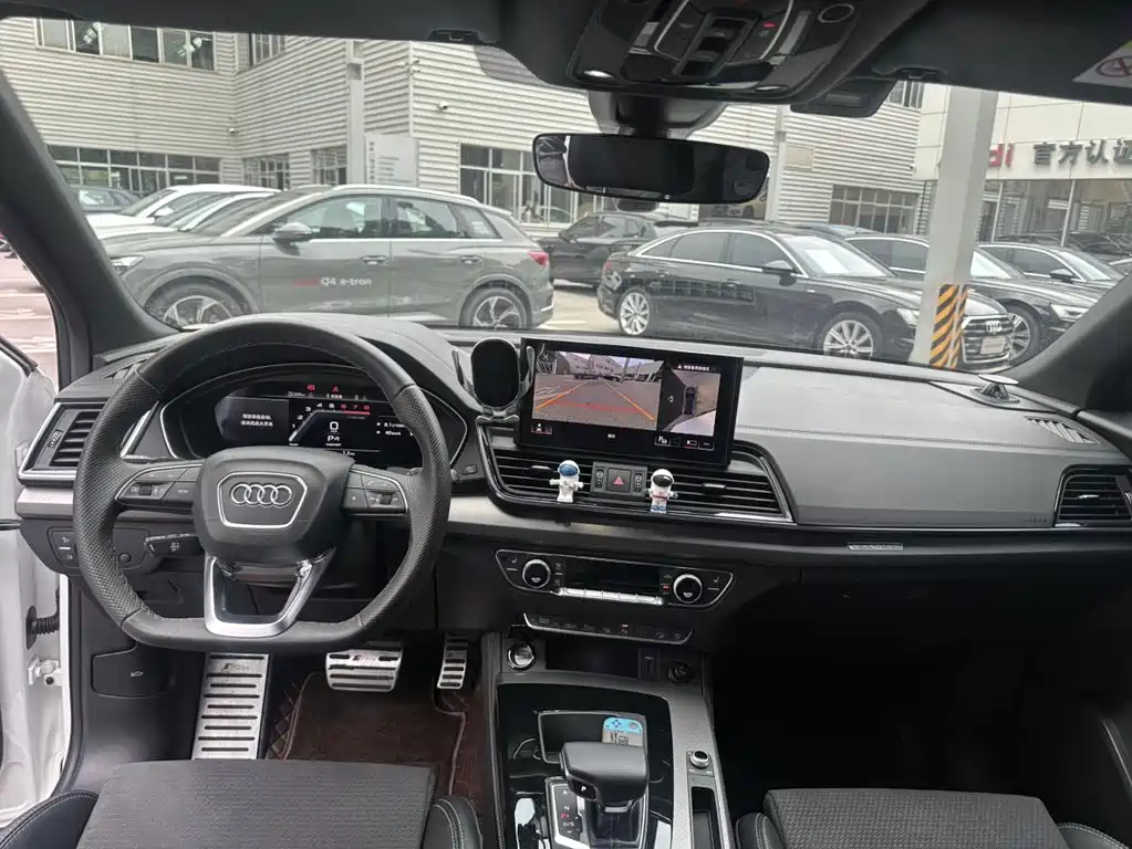 Audi Q5L Sportback — фото 21