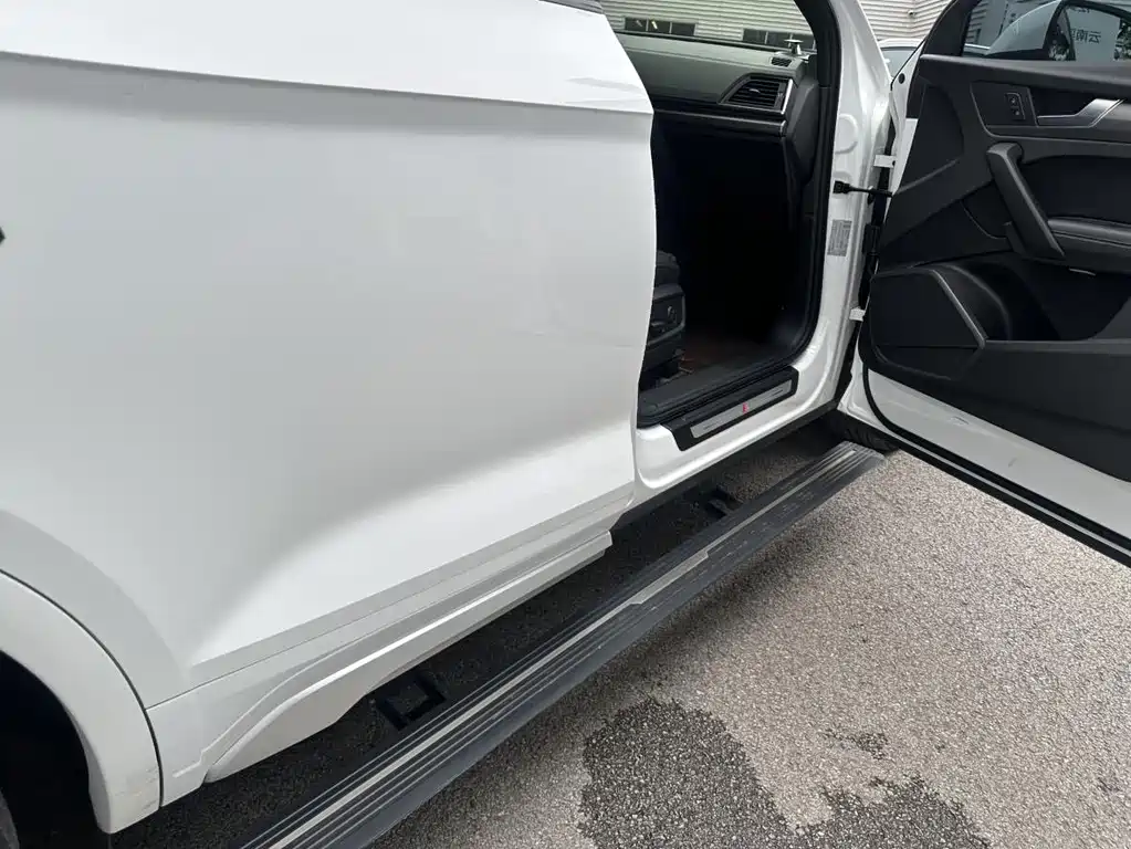 Audi Q5L Sportback — фото 32