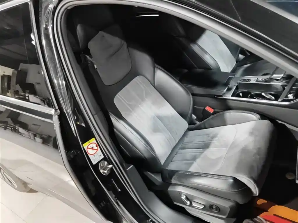 Audi A6L — фото 25