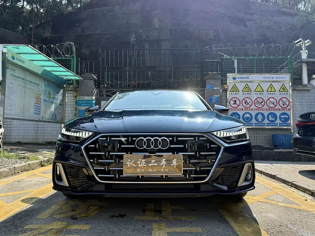 Audi A7L — фото 2