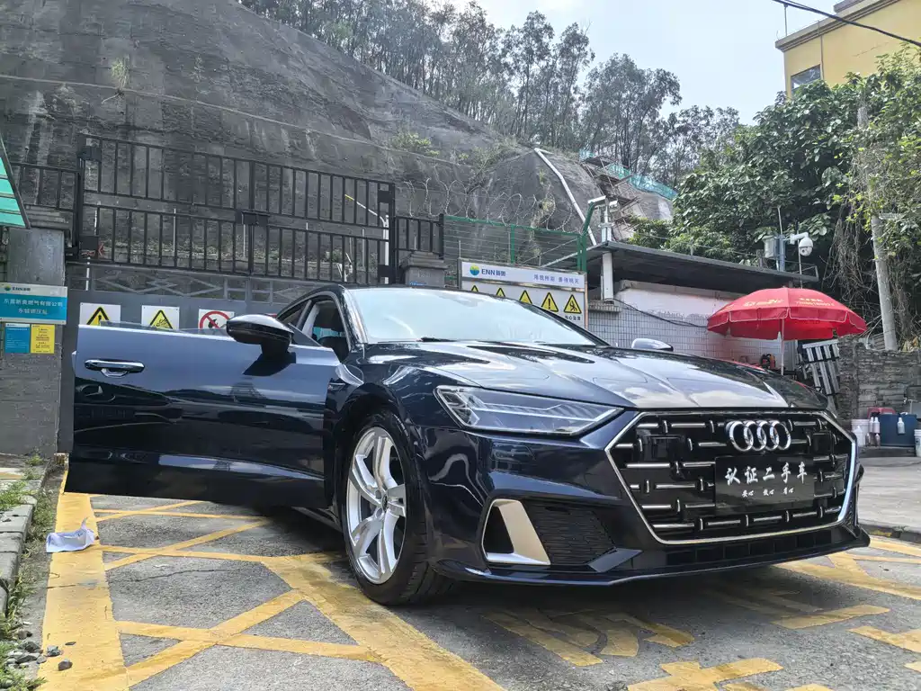 Audi A7L — фото 14