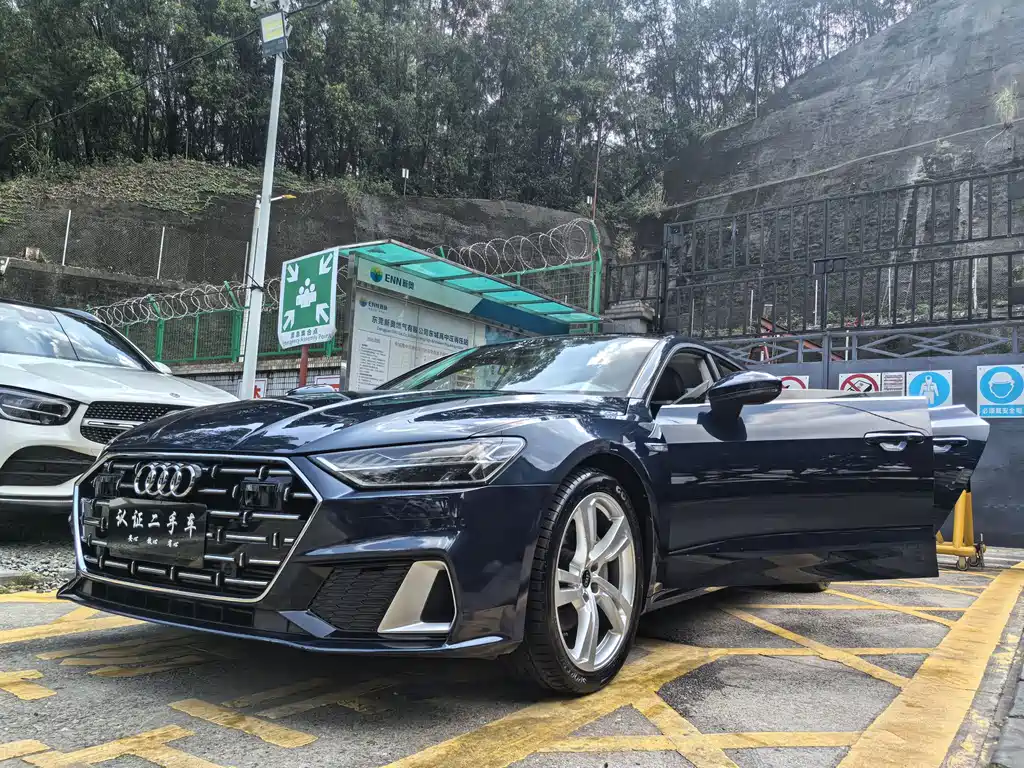 Audi A7L — фото 15