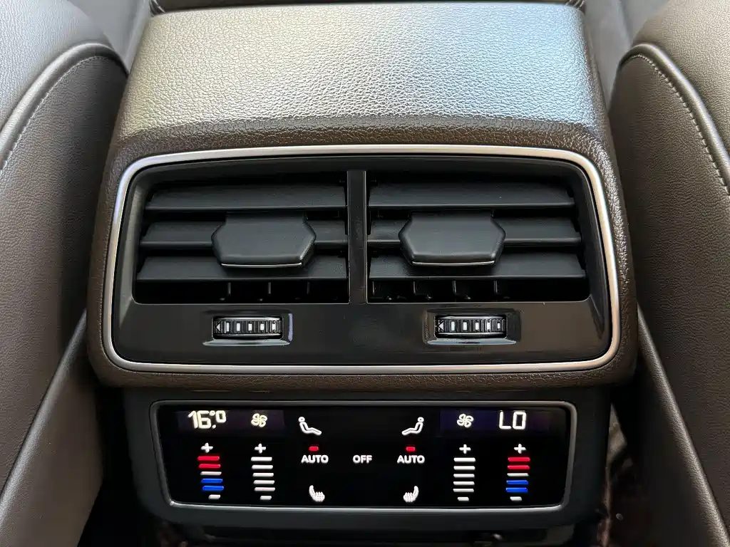 Audi A7L — фото 19