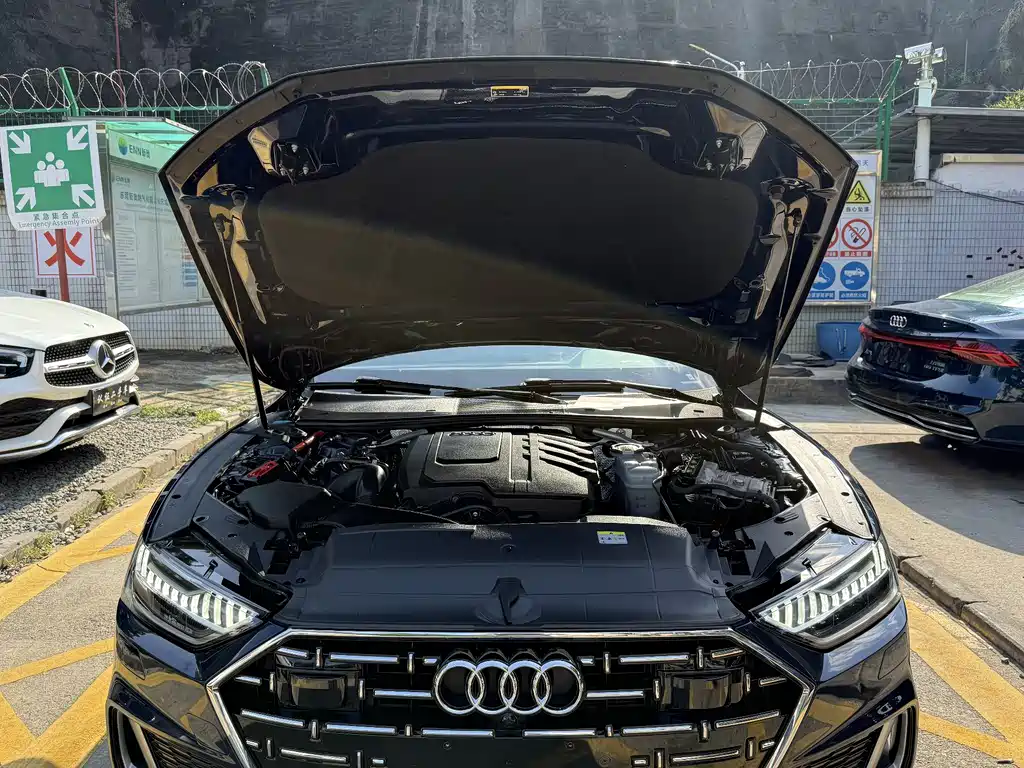 Audi A7L — фото 20