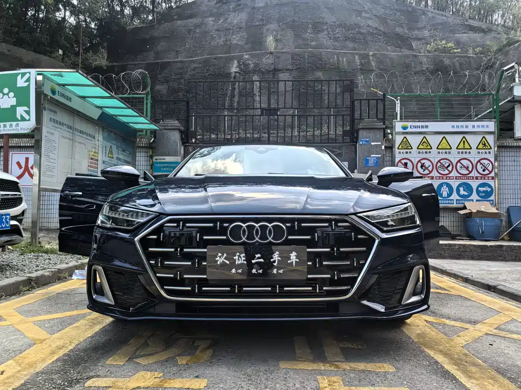 Audi A7L — фото 7