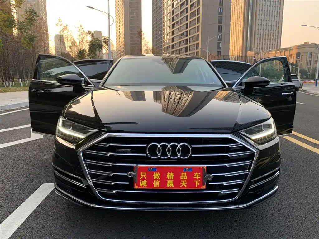 Audi A8 — фото 2