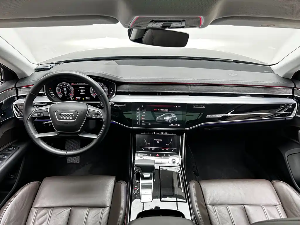Audi A8 — фото 19