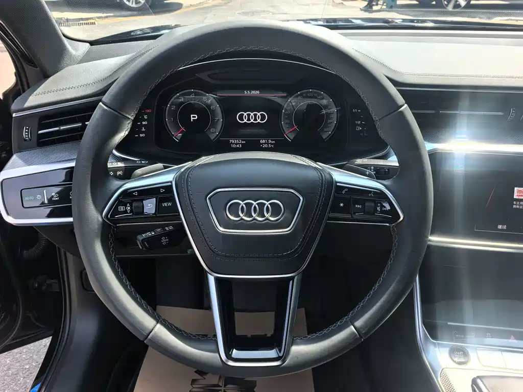 Audi A6L — фото 10