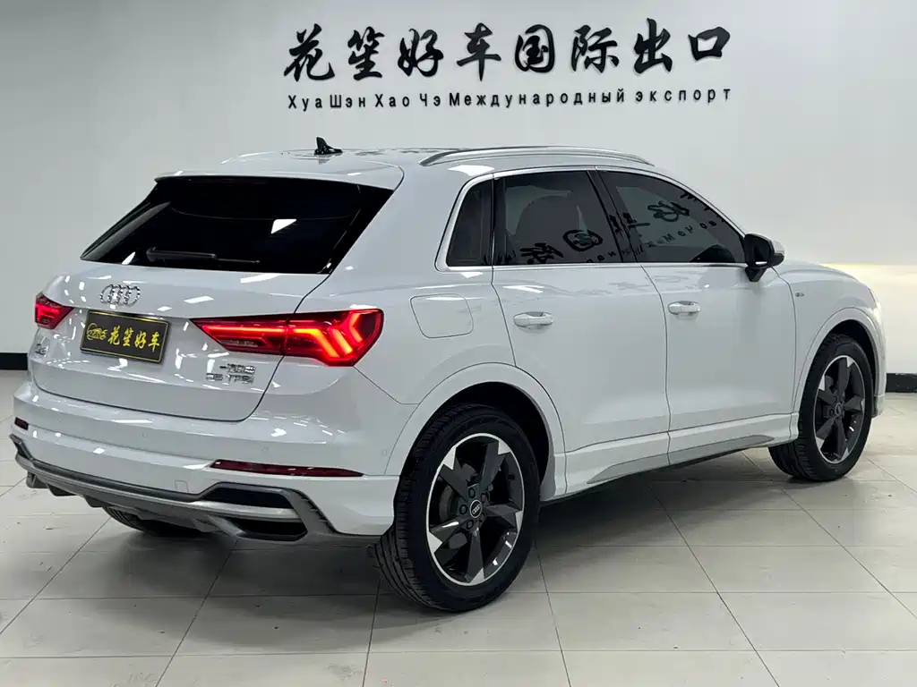 Audi Q3 — фото 5