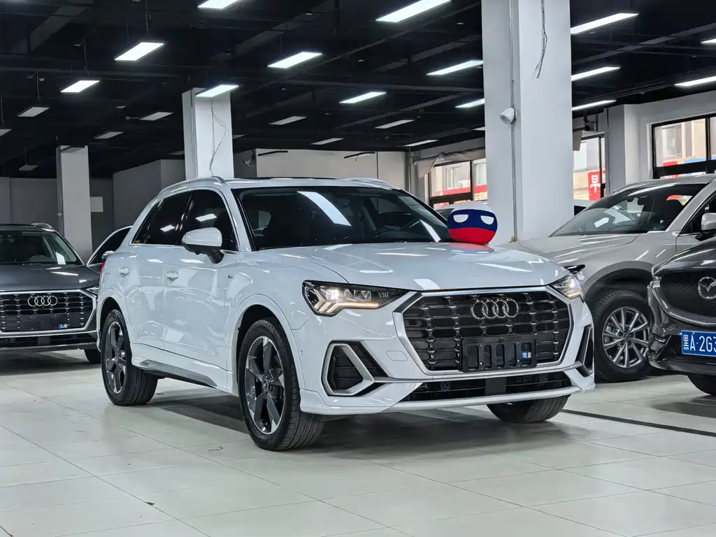 Audi Q3 — фото 3