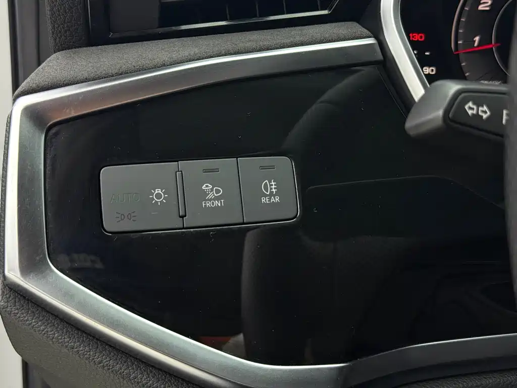 Audi Q3 Sportback — фото 17