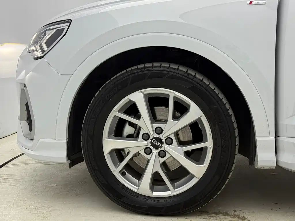 Audi Q3 Sportback — фото 20