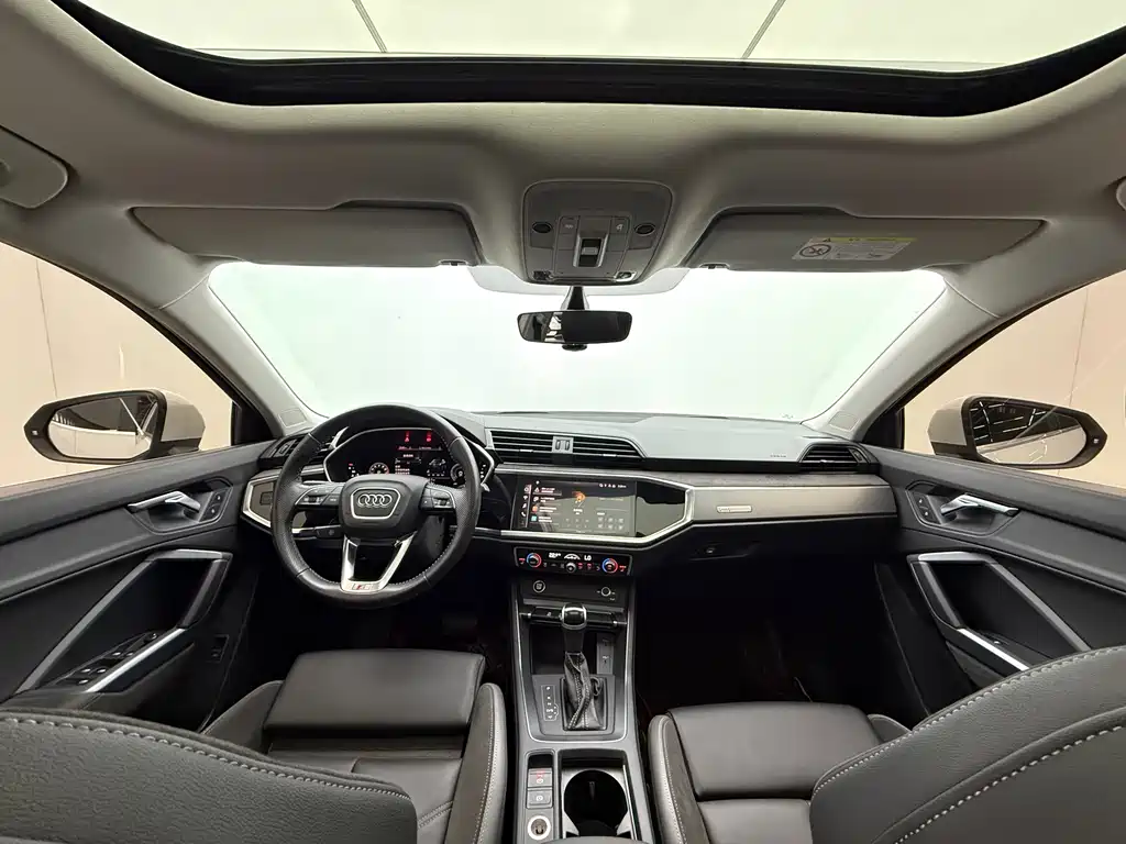 Audi Q3 Sportback — фото 9