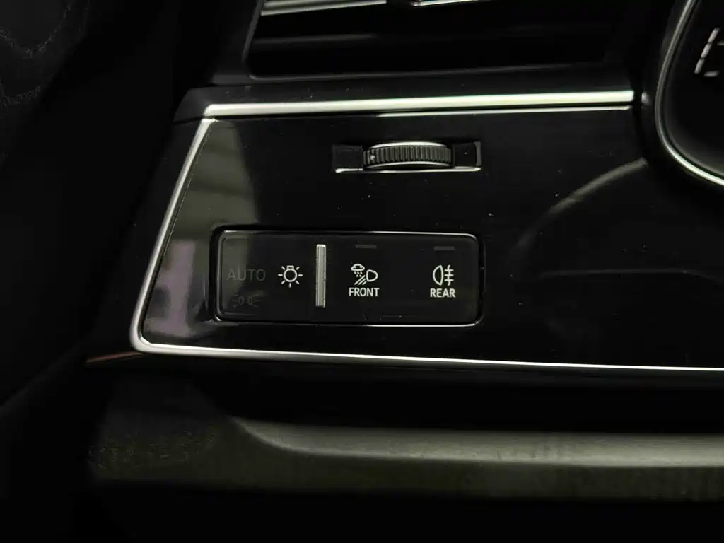 Audi Q7 — фото 15