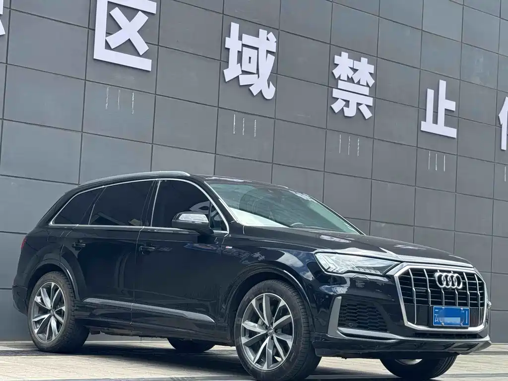Audi Q7 — фото 3