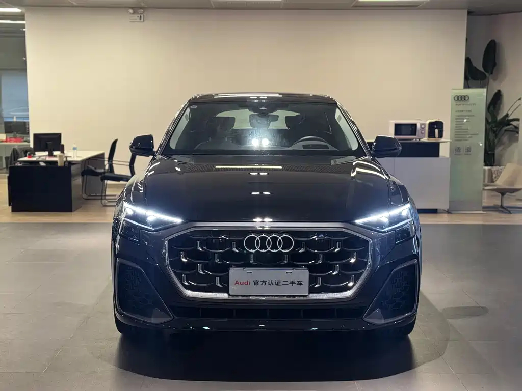 Audi Q8 — фото 2