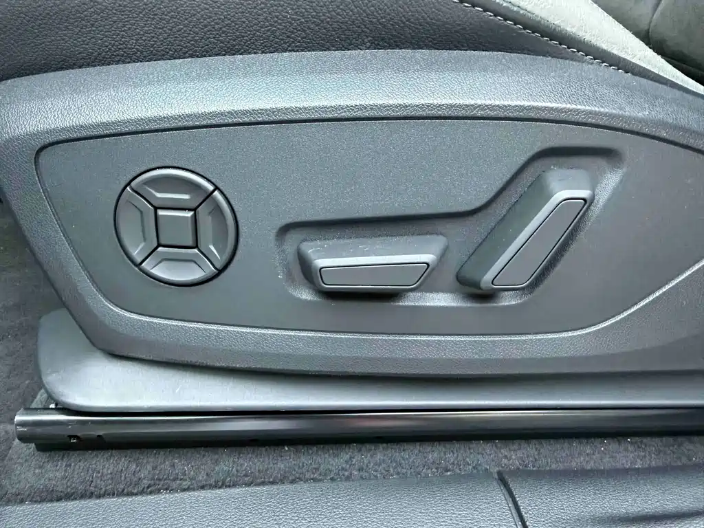 Audi Q3 — фото 22
