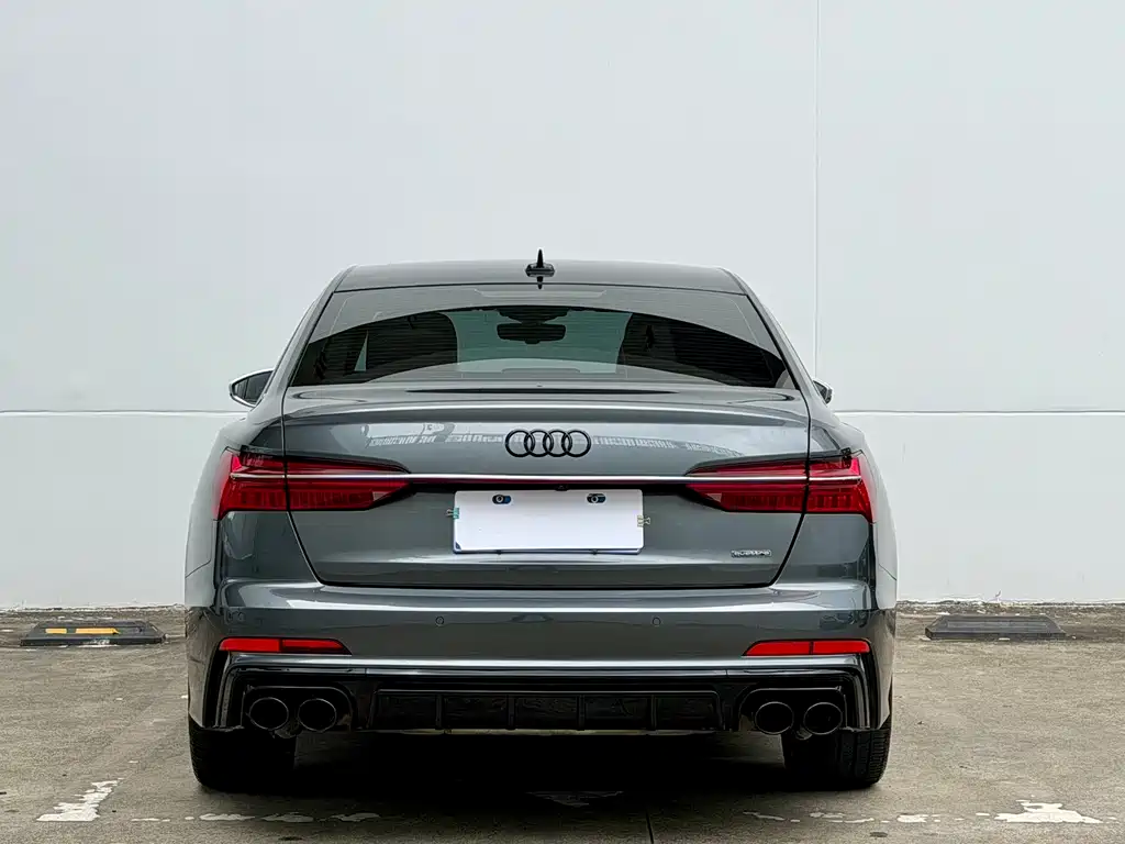 Audi A6L — фото 13