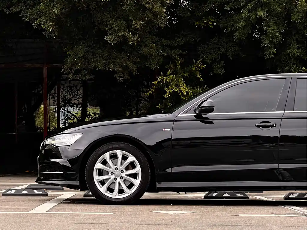Audi A6L — фото 11