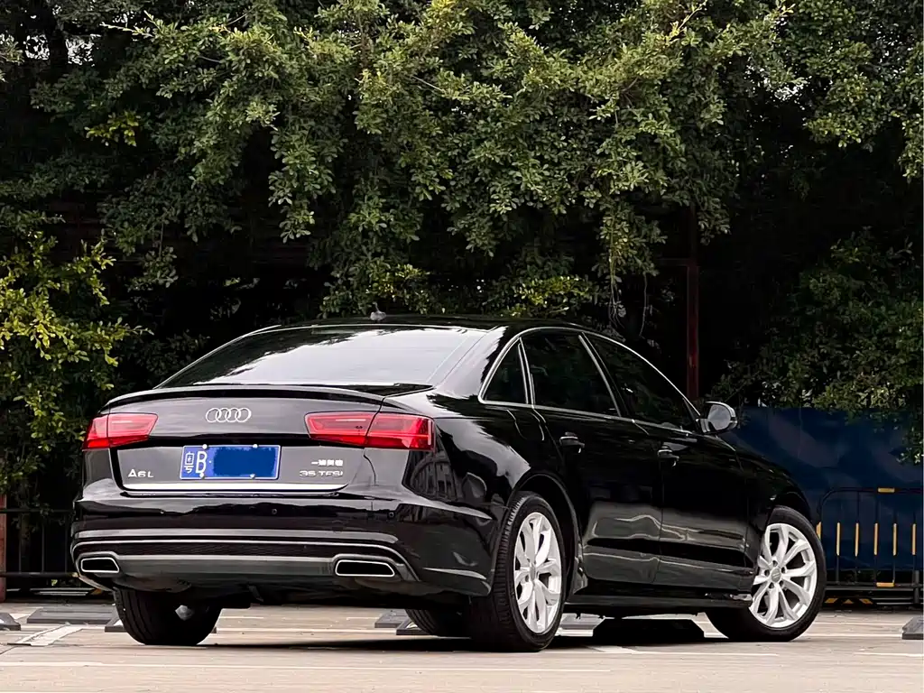 Audi A6L — фото 6