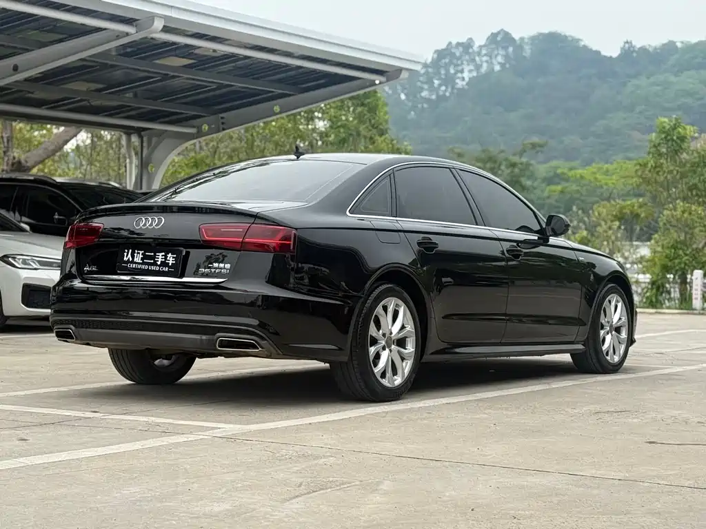 Audi A6L — фото 11