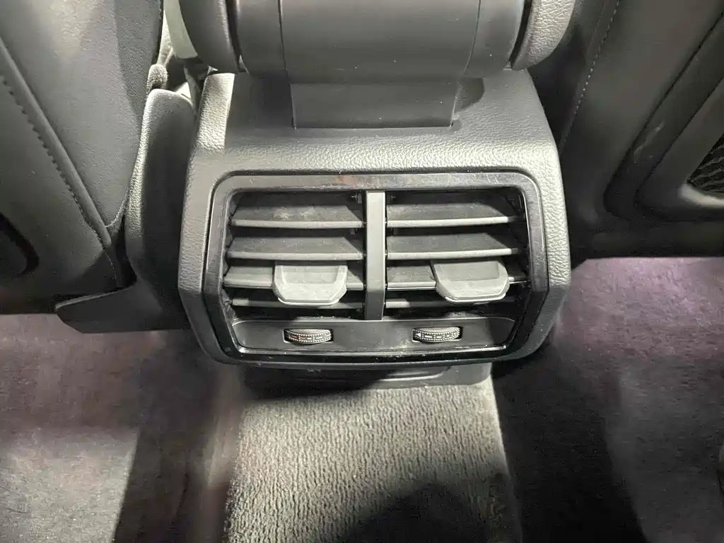 Audi Q3 Sportback — фото 17
